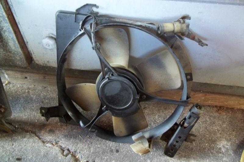 1987 acura legend 2.7 l coupe radiator fan assembly cooling consenser 86 87 88