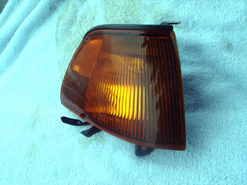 1997 98 99 montero sport park signal corner light rh