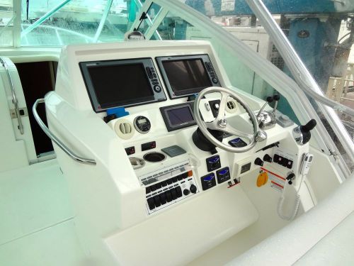 Raymarine marine electronics package top of the line 2011