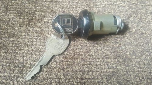 Gm trunk cylinder with keys