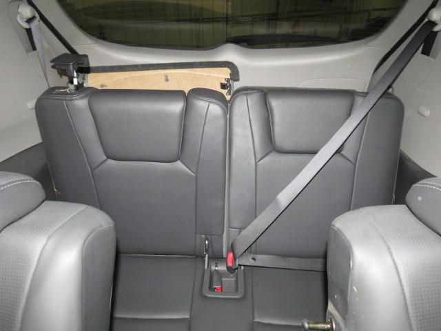 2006 subaru tribeca rear seat belt & retractor only 3rd row right gray