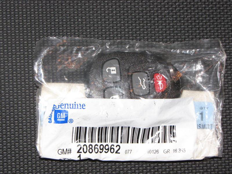 New genuine gm 4 button keyless remote transmitter part # 20869962