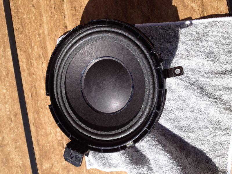 Lexus sc 430 rear sub woofer 