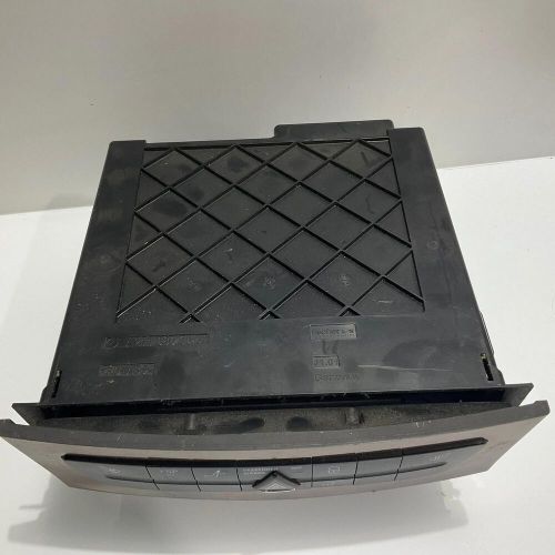 Mercedes-benz e w211 cd changer a2116800552 2116800552 2.70 diesel 24764980-