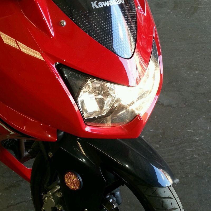 2012 kawasaki ninja 250r..low reserve