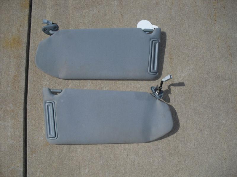 Buy Nissan Pathfinder Sun Visor Pair Gray 98 motorcycle in Lockport ...