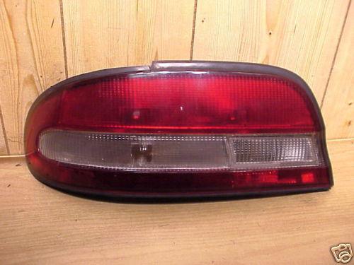 Nissan altima 95 96 97 1995 1996 1997 tail light driver lh left