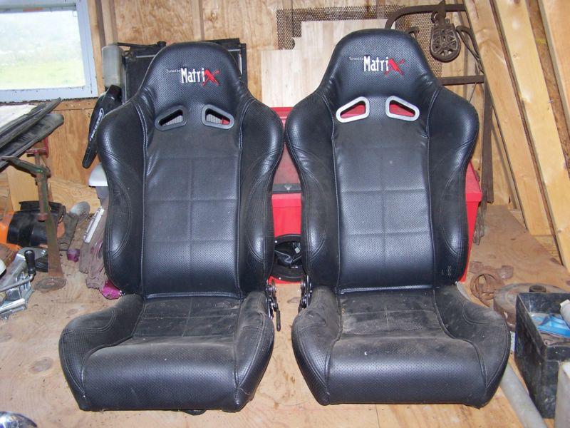 Pair matrix black pvc fabric red stitch reclinable racing seats+sliders toyota