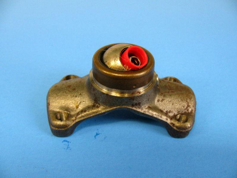 New 1979 1980 1981 1982 ford truck centering u-joint yoke moog/precision 608