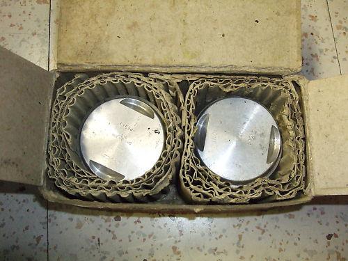 Triumph 650 7:1 std iron head pistons new original nos