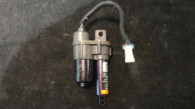 Used shift actuator assy #864289a03, 2007 mercury verado 225hp outboard motor