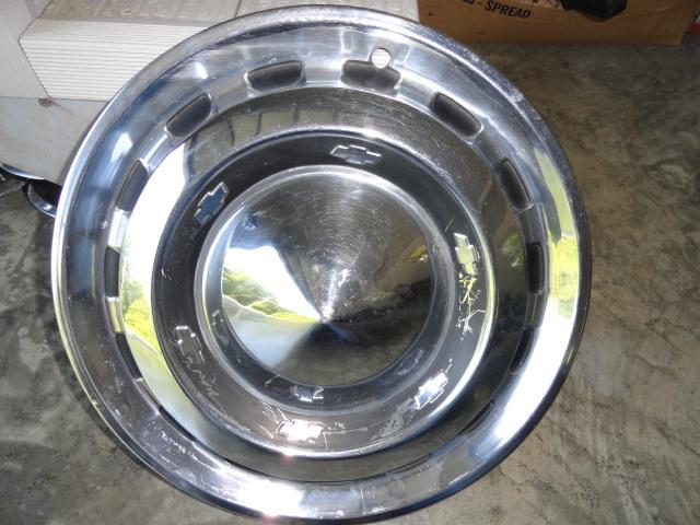 1956 chevrolet belair hubcap