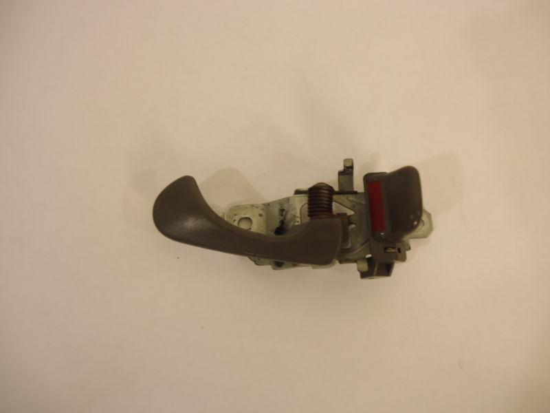 1999 mitsubishi montero sport interior front right door handle