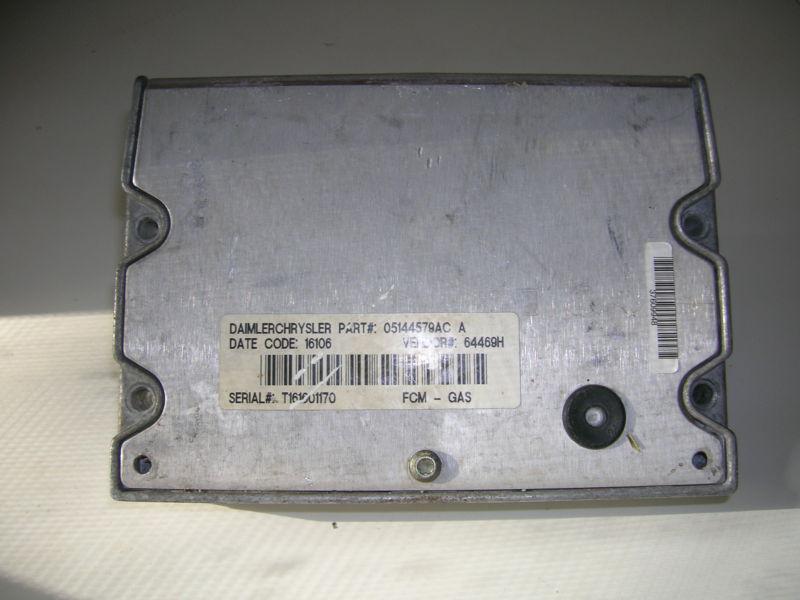 2004-2007 caravan or town and country bcm body control module 05144579ac