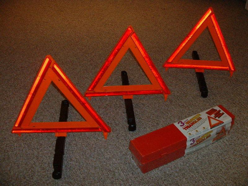 Roadside reflective 3 pc triangle warning safety kit with case, volume discounts