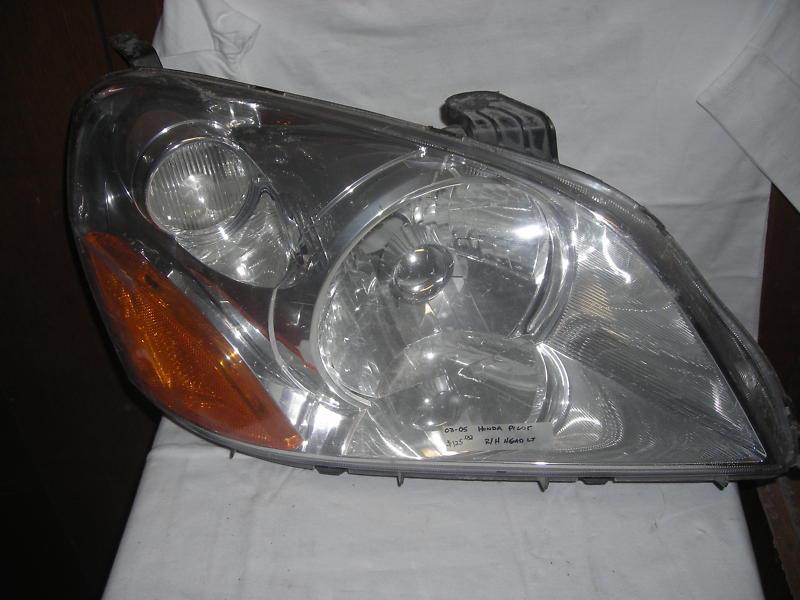 2003-2005 honda pilot rh headlight.