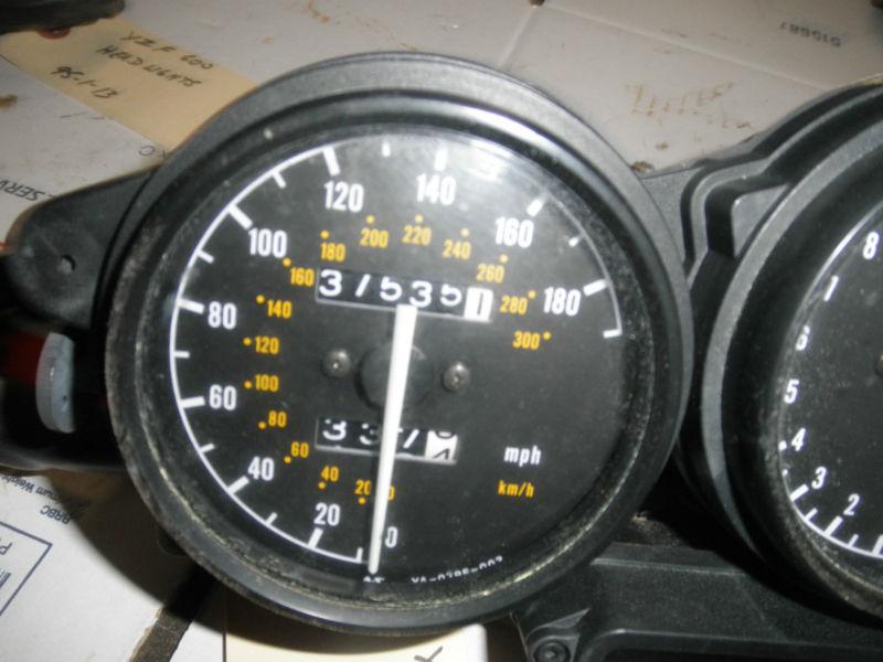 '95 yamaha yzf 600    speedometer / tachometer  set 