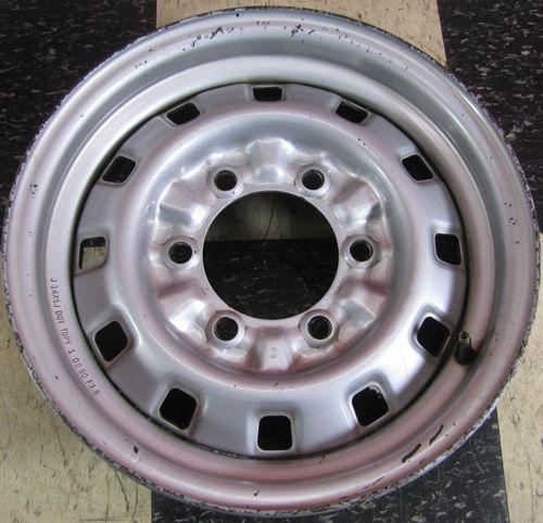 (1) 14" x 5" steel wheel bp: 6 x 139.7mm w. valve stem 1990