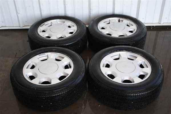 01 cadillac deville 16" wheel & tires rim set oem lkq