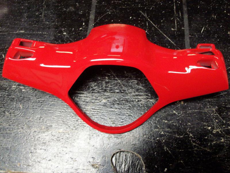 Vespa lx50 and lx150 rear handlebar cover. dragon red finish. 