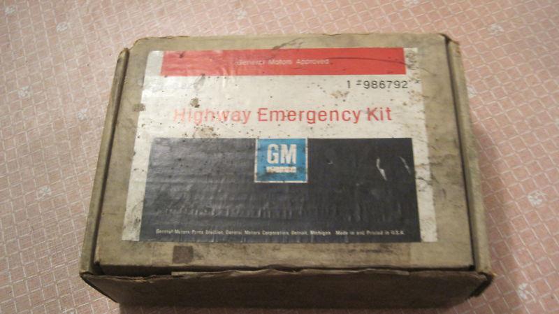 Nos 1966-67-68-69 chevrolet corvette, malibu, nova incomplete emergency kit