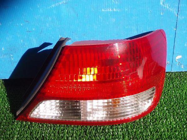 Honda avancier 1999 rear right combination lamp [2015500]