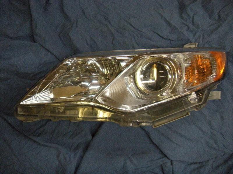 2012-2013 toyota camry left headlight great shape free shipping