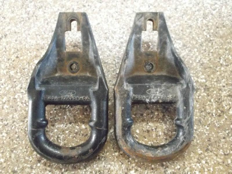 98 99 00 01 02 ford expedition - lincoln navigator  -  tow hooks