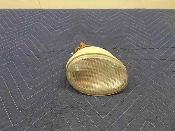 1996-1997 ford taurus front running lamp rh oem lkq