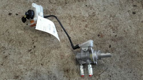 09 focus brake master cylinder w/o abs #1730074