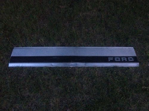 92-93-94-95-96 ford f-150 tailgate trim finish panel