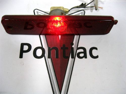 Pontiac - firebird - 93 94 95 96 97 - rear passenger right side marker light - b