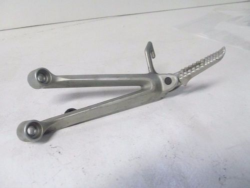 Suzuki gsxr 1000 gsxr1000 left rear foot peg w bracket