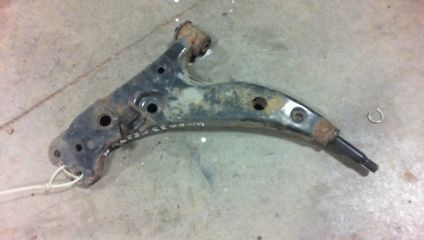 93 94 95 toyota corolla r. lower control arm fr 7afe eng