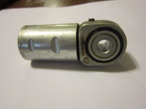 Bell helicopter trunnion bearing
