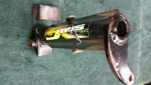 2002 arctic cat zr 600 efi ski spindle, steering left  0703-856