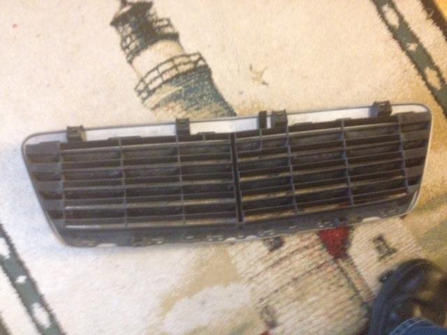 Mercedes-benz front grille oem 2088800085 98-03 mercedes clk320 clk430 clk55