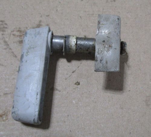 Johnson evinrude outboard 80 hp - 115 150 200 hp latch handle 395758