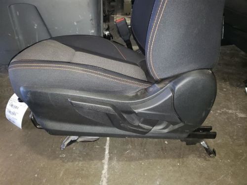 2019 front seat subaru crosstrek  78547