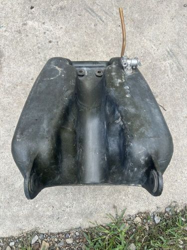 Suzuki lt250r quadracer fuel tank