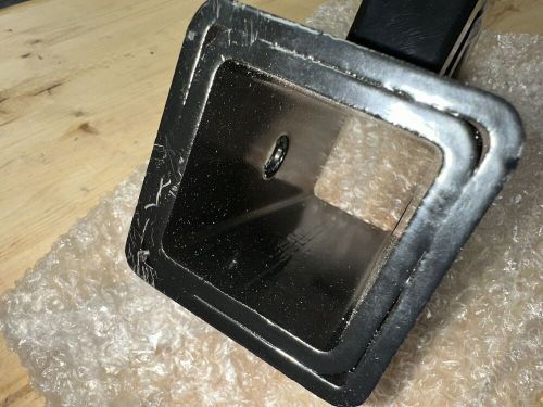 Maxxhaul 80875 1-1/4&#034; to 2&#034; hitch adapter with 4&#034; rise and 3-3/8&#034; drop