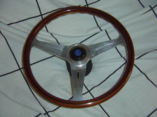  mercedes  280 se 250 3.5  nardi wheel & hub sl 111 113