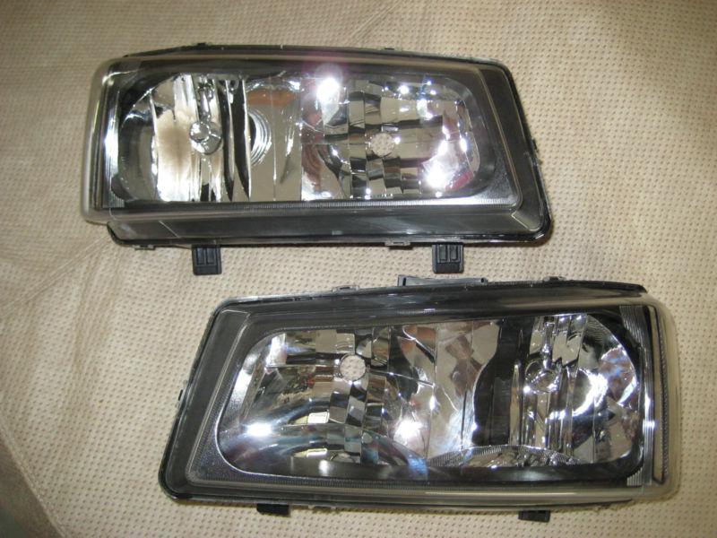 03-06 silverado/ avalanche black headlights & bumper signal lights