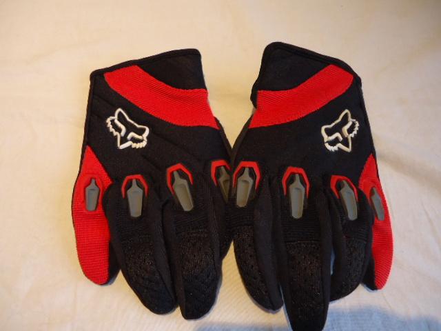 New fox youth large black and red moto cross gloves