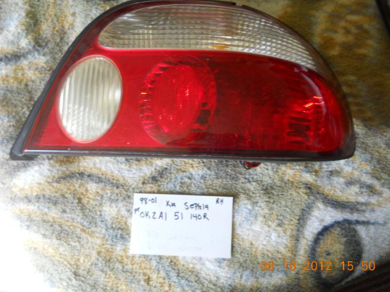 98 99 00 01 kia sephia rh passenger tail light pt. ok2a1 51 140r priotiy ship