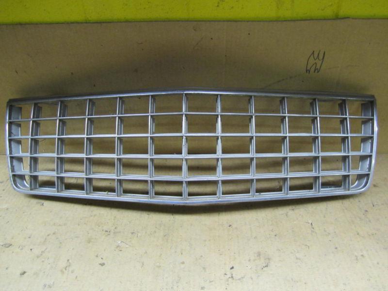 Cadillac seville 92-97 1992-1997 grille oe