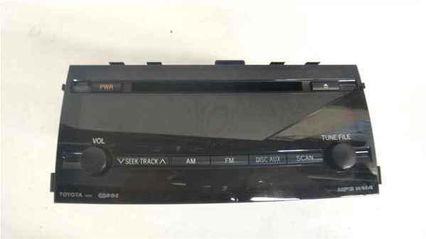 06 toyota prius radio with cd and mp3 oem