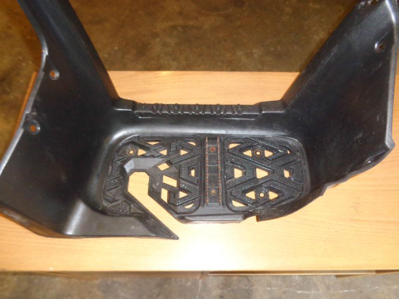 05 kawasaki brute force 750 right floor board foot kick well rest mud guard #99