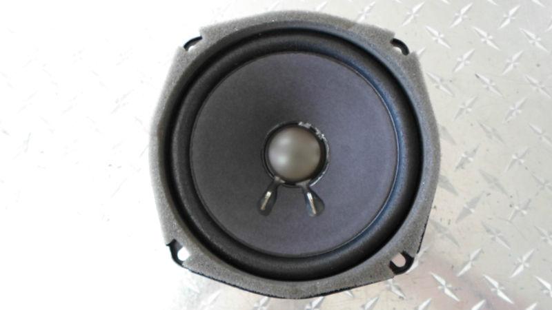 Bose door audio speakers p/n 25725733 qty 4