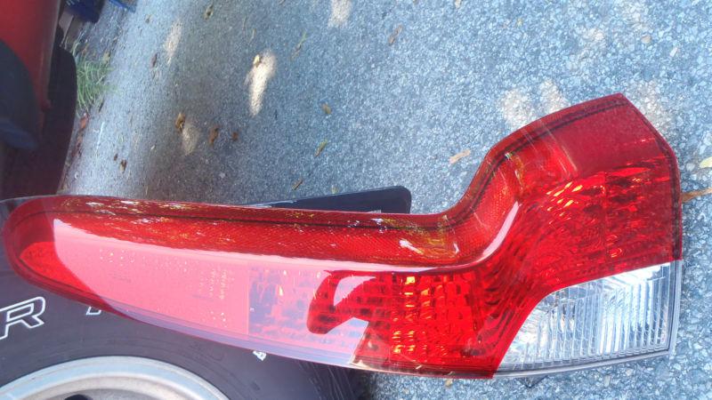 2008 - 2011 volvo v50 rt taillamp used like new w/o rear fog